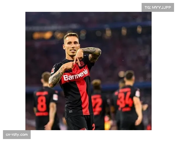 格里马尔多击中横梁后掩面叹息，勒沃库森错失良机